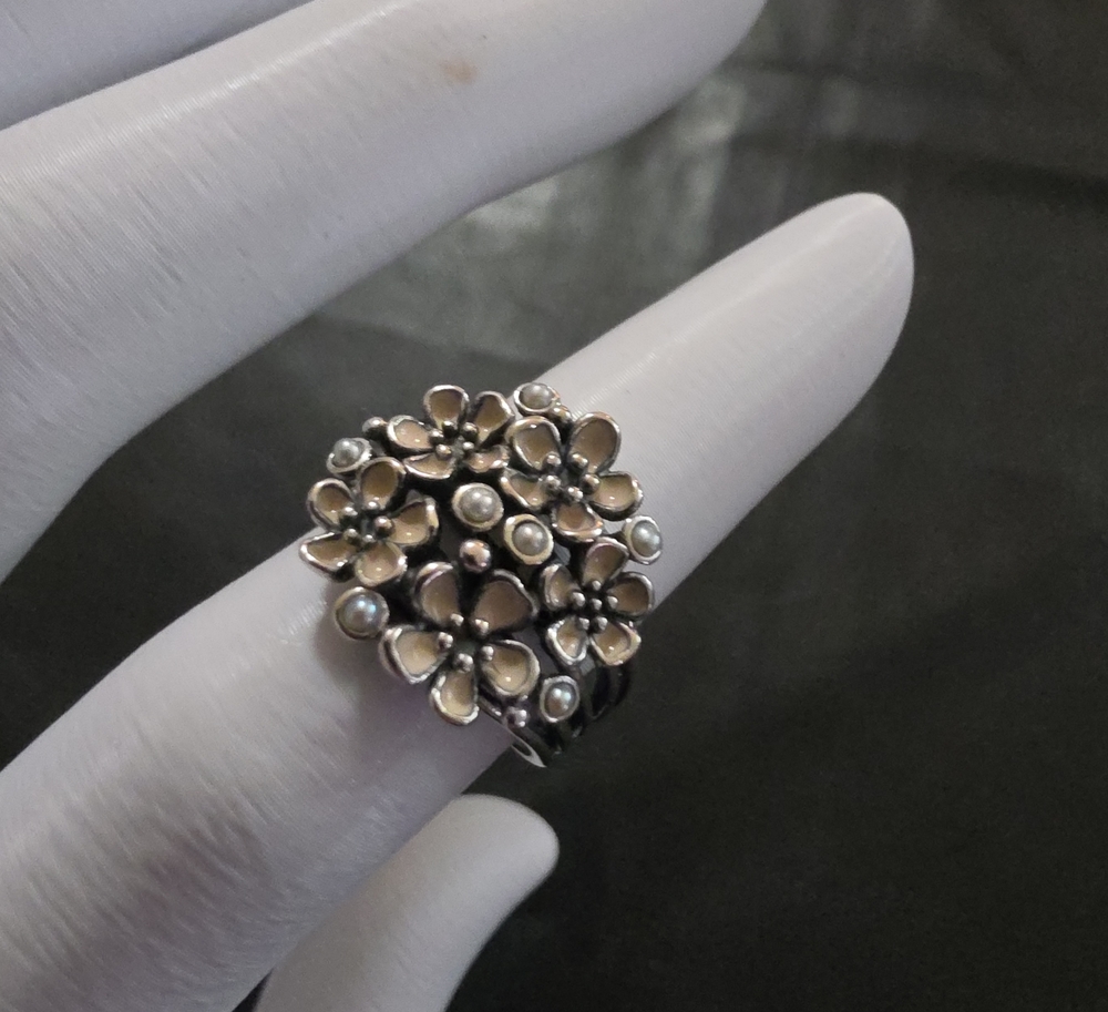 Pandora Floral Cluster Ring in Silver